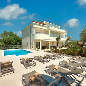 Luxury Klara ***** Split
